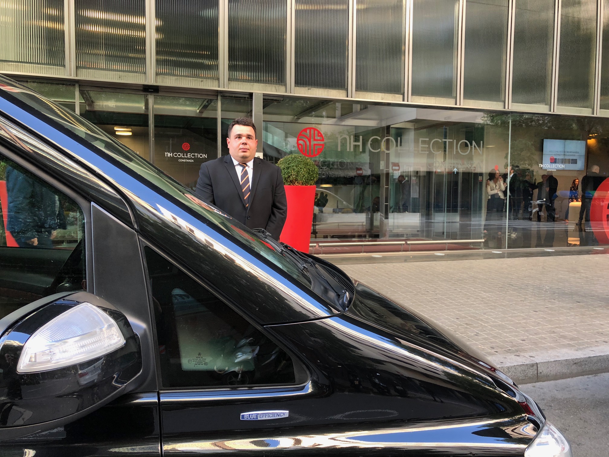 Choferes Vip ¿En qué aeropuerto puede recogerme un coche de lujo con chófer de ...